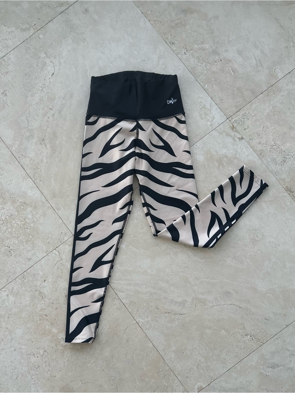 High-Waist Zebra Print Leggings - Black & Cream